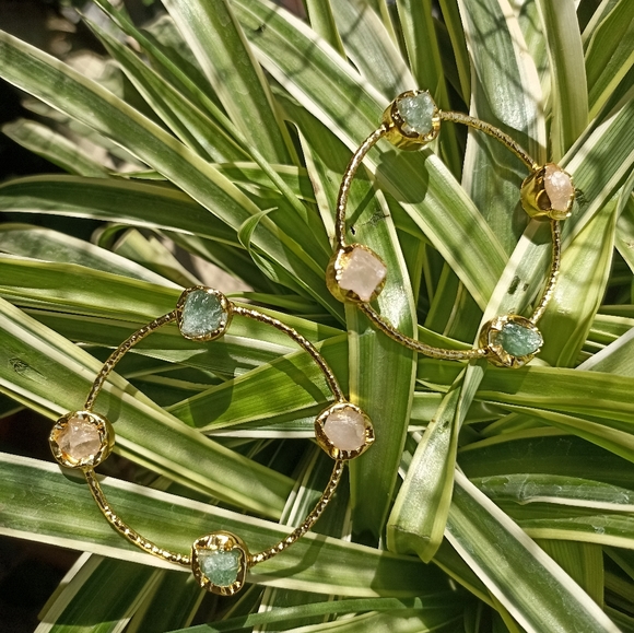 Very pretty handmade gold platted stone studded dangler earrings - Picture 6 of 9